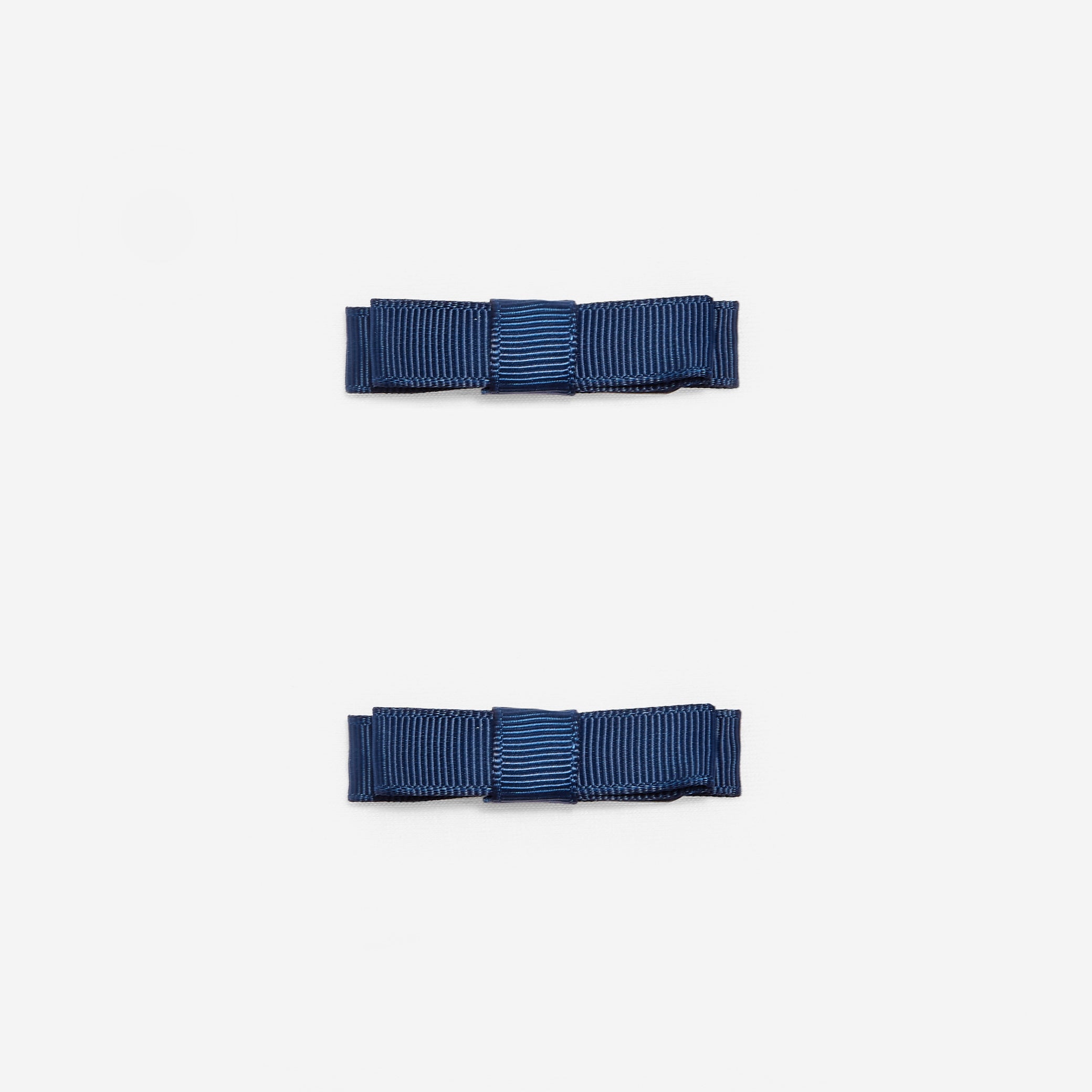 Girl duo of hair clips with flat knot