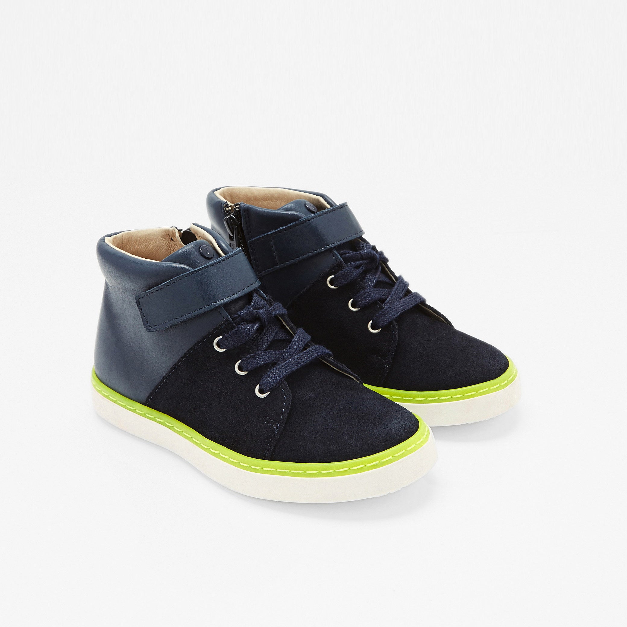 Boy tennis shoes