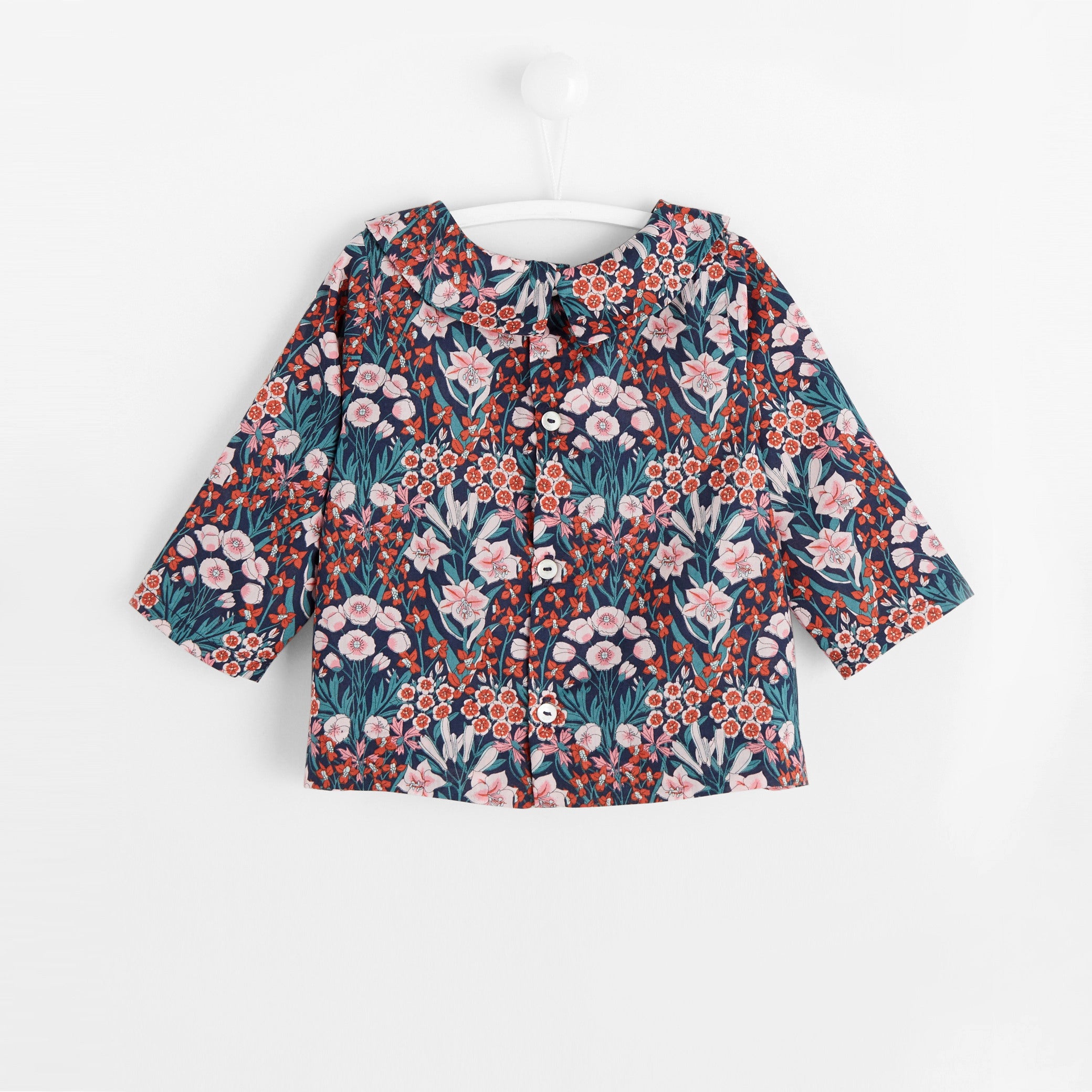 Baby-blouse-in-Liberty-fabric