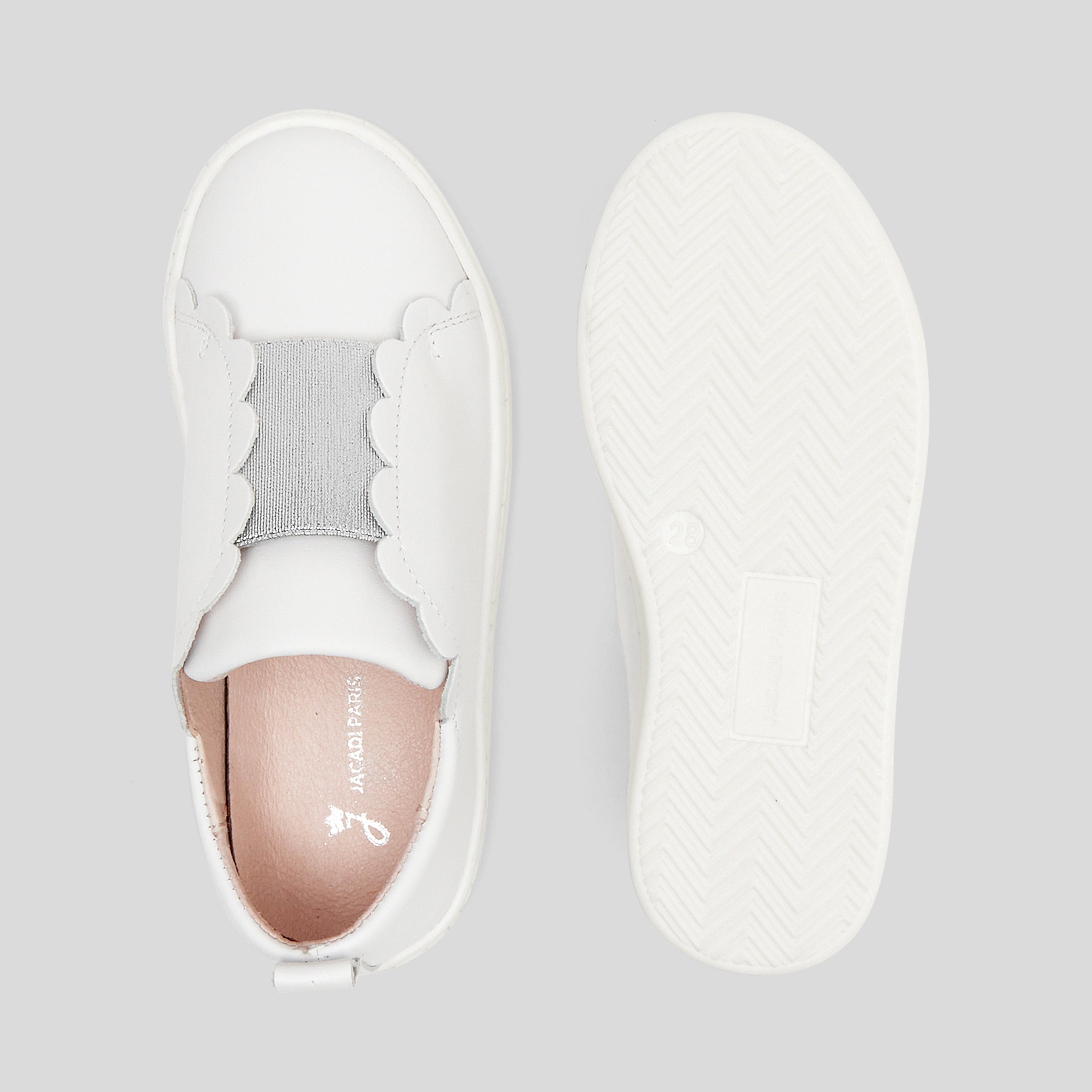 Easy to wear girl sneakers