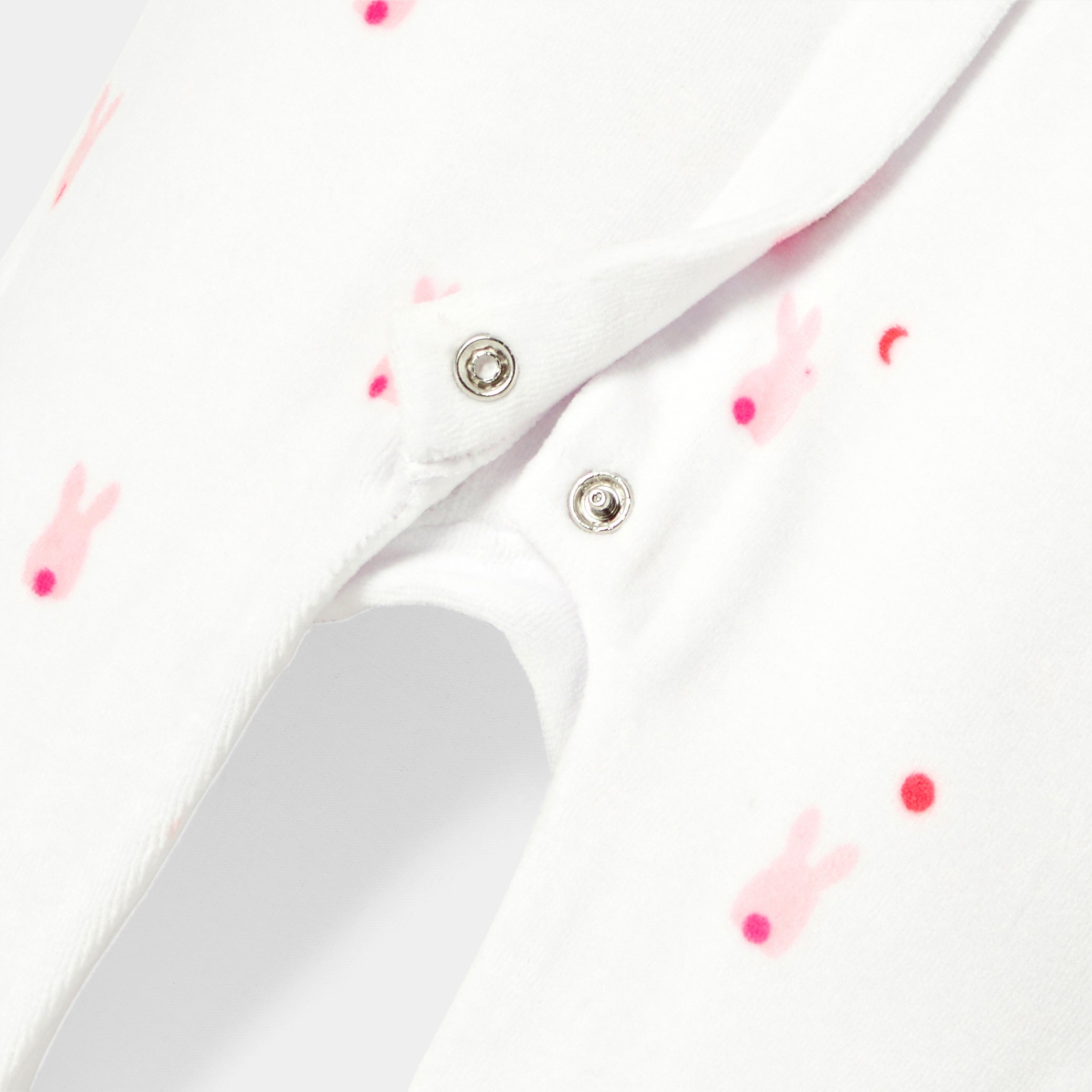 Baby-girl-pajamas-in-velvet