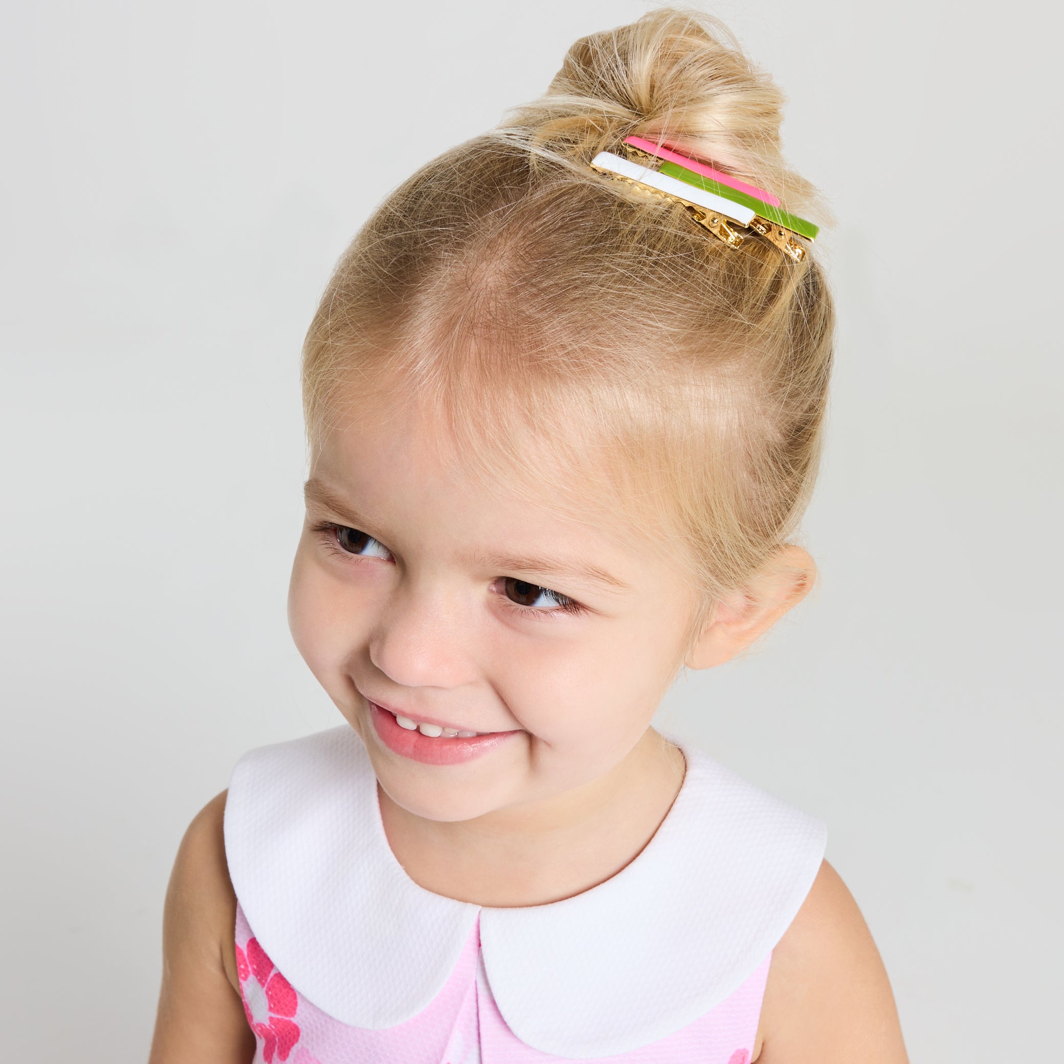 Set of 4 flat barrettes for girls