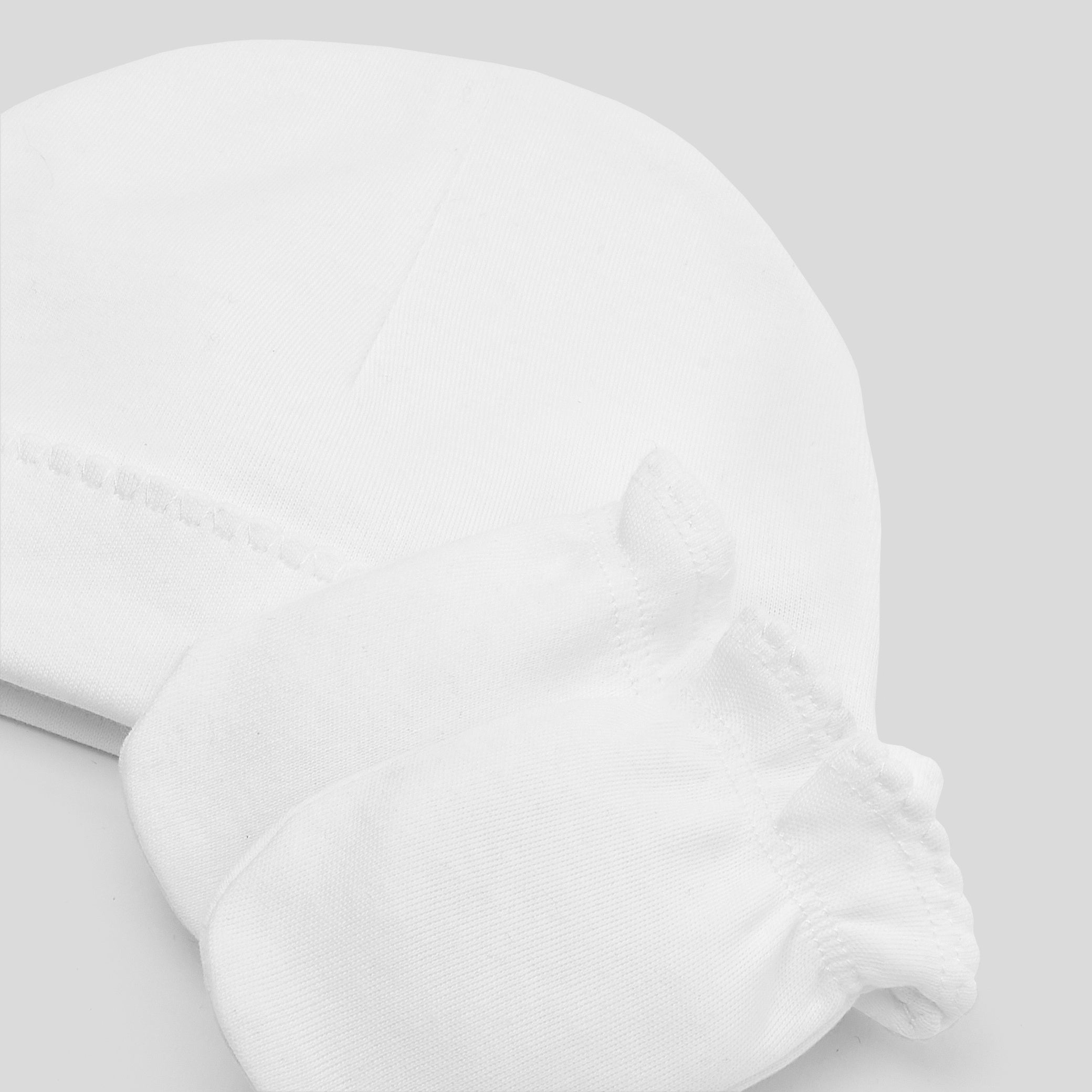 Baby hat and mittens set