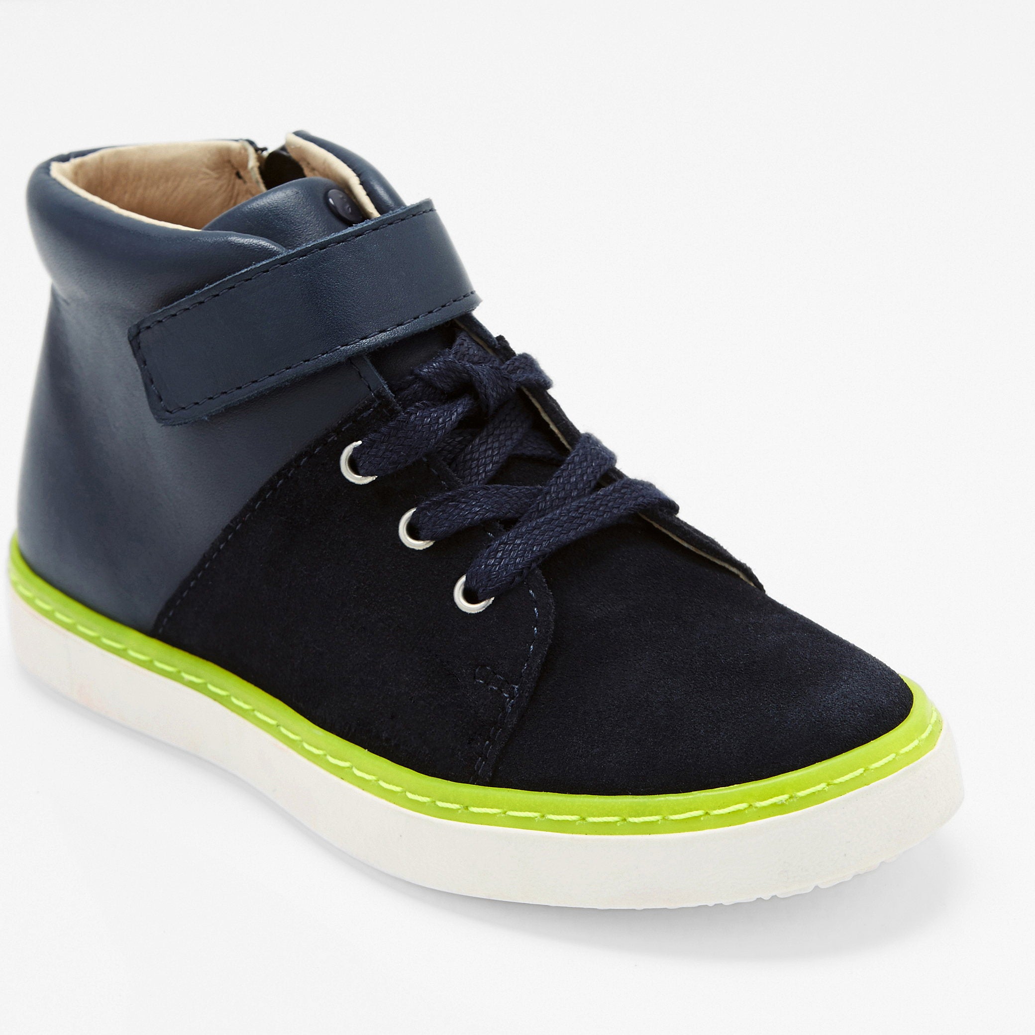 Boy tennis shoes