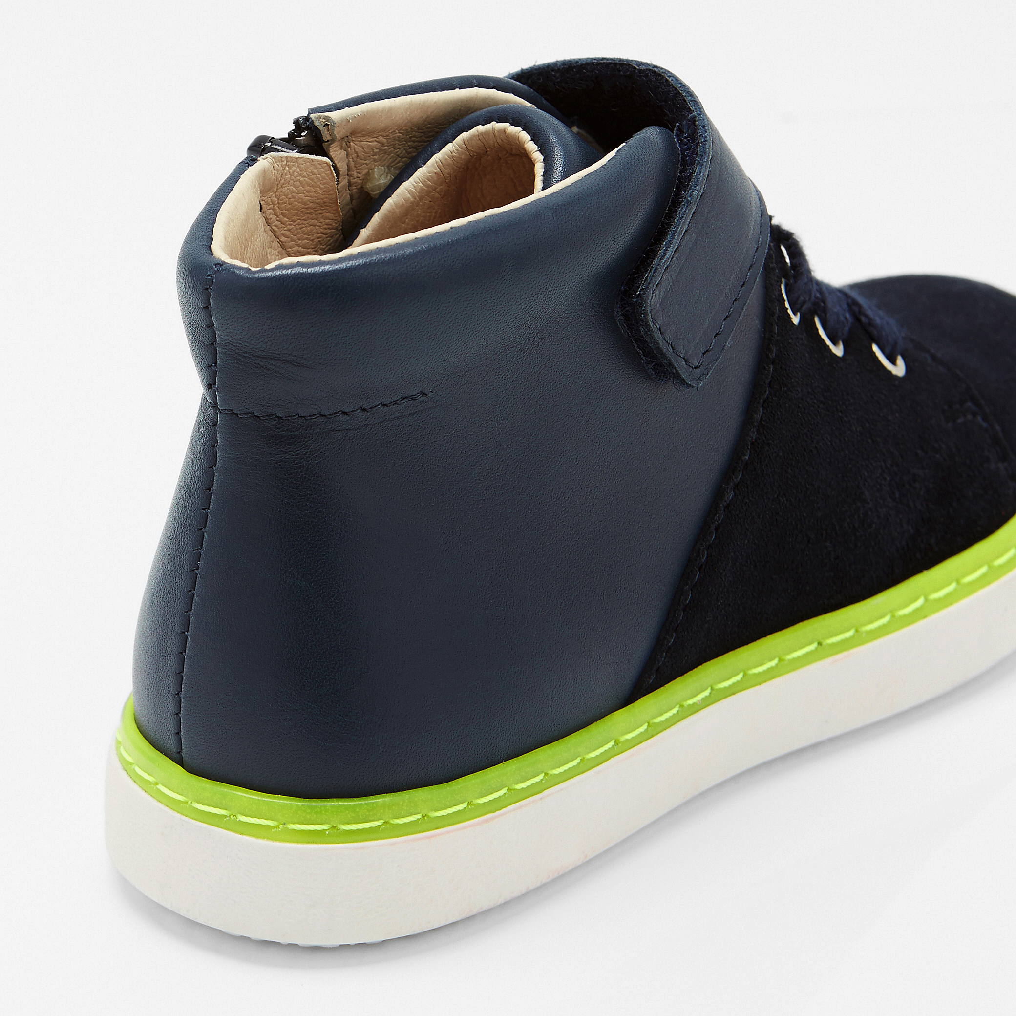 Boy tennis shoes
