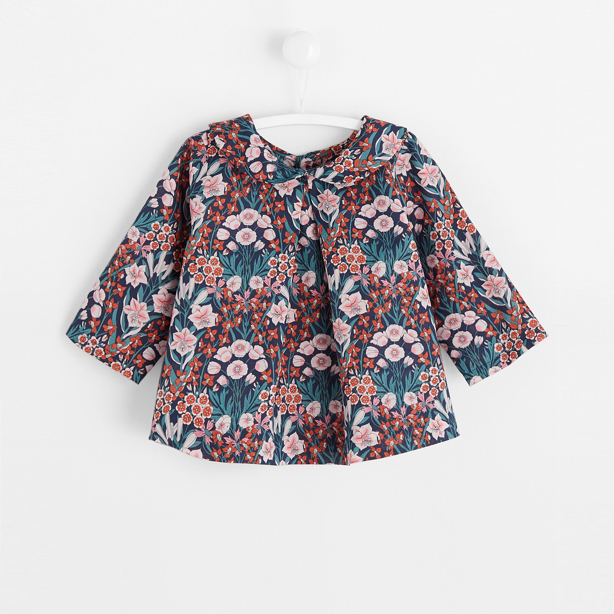 Baby-blouse-in-Liberty-fabric