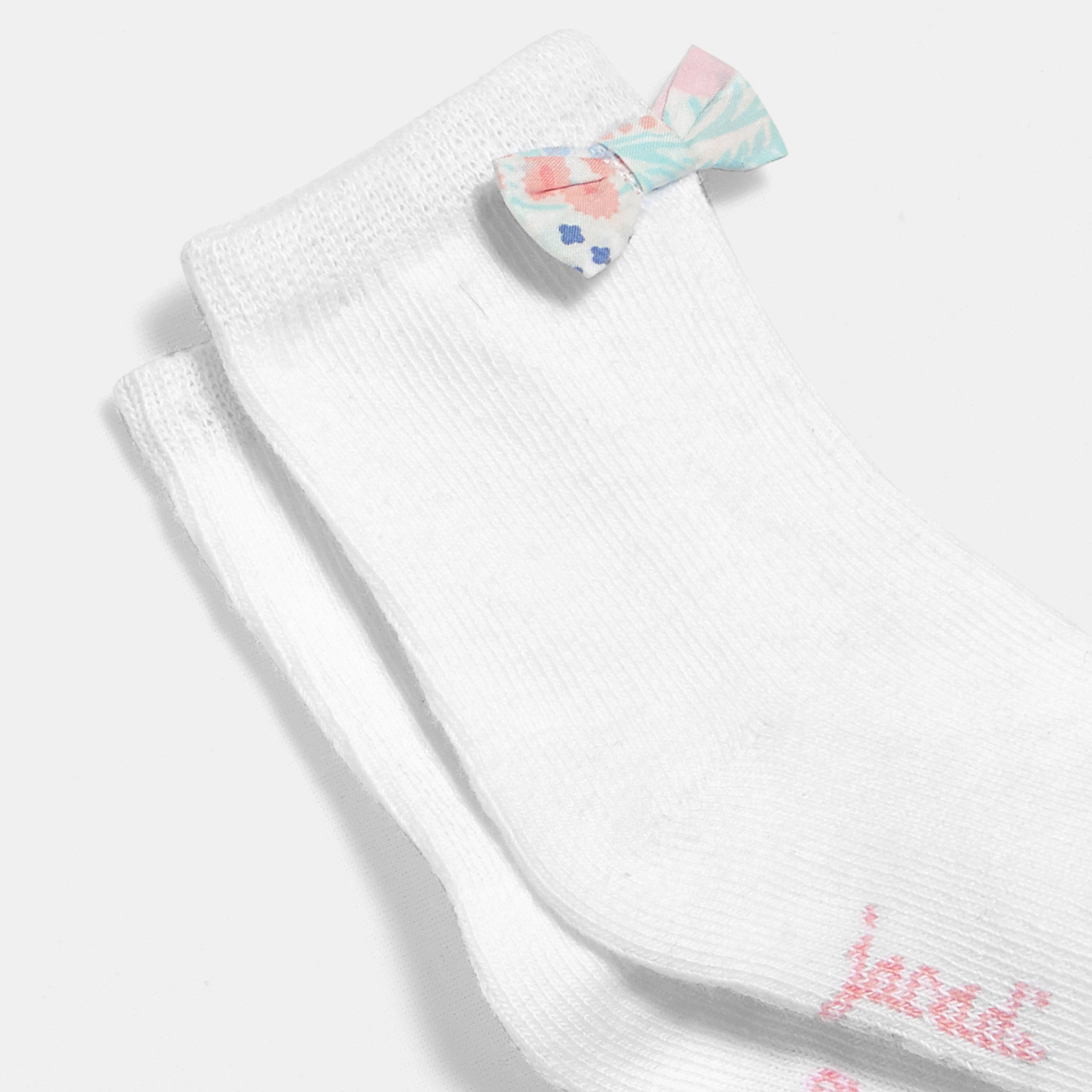 Baby-girl-socks-with-bow