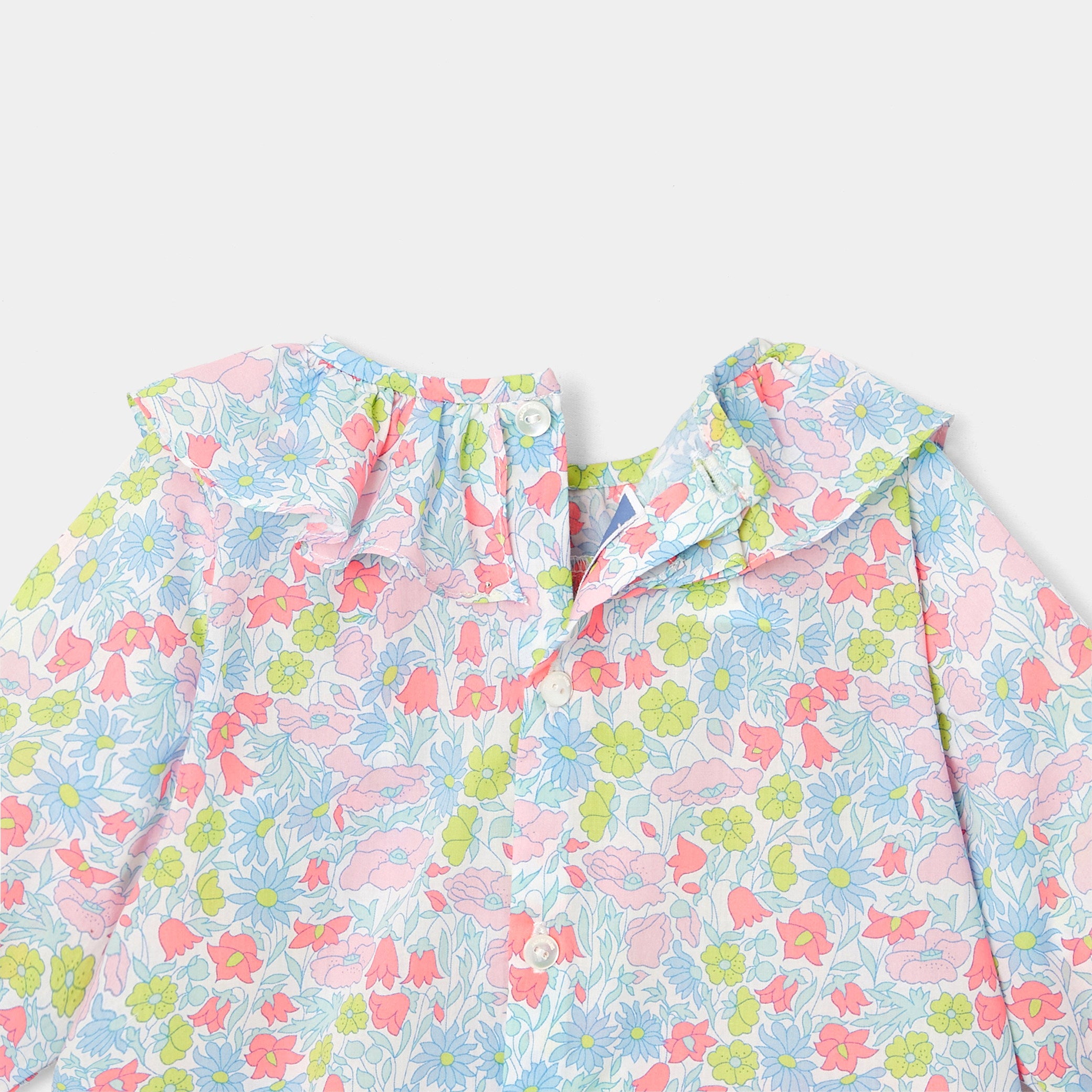 Baby-blouse-in-Liberty-fabric