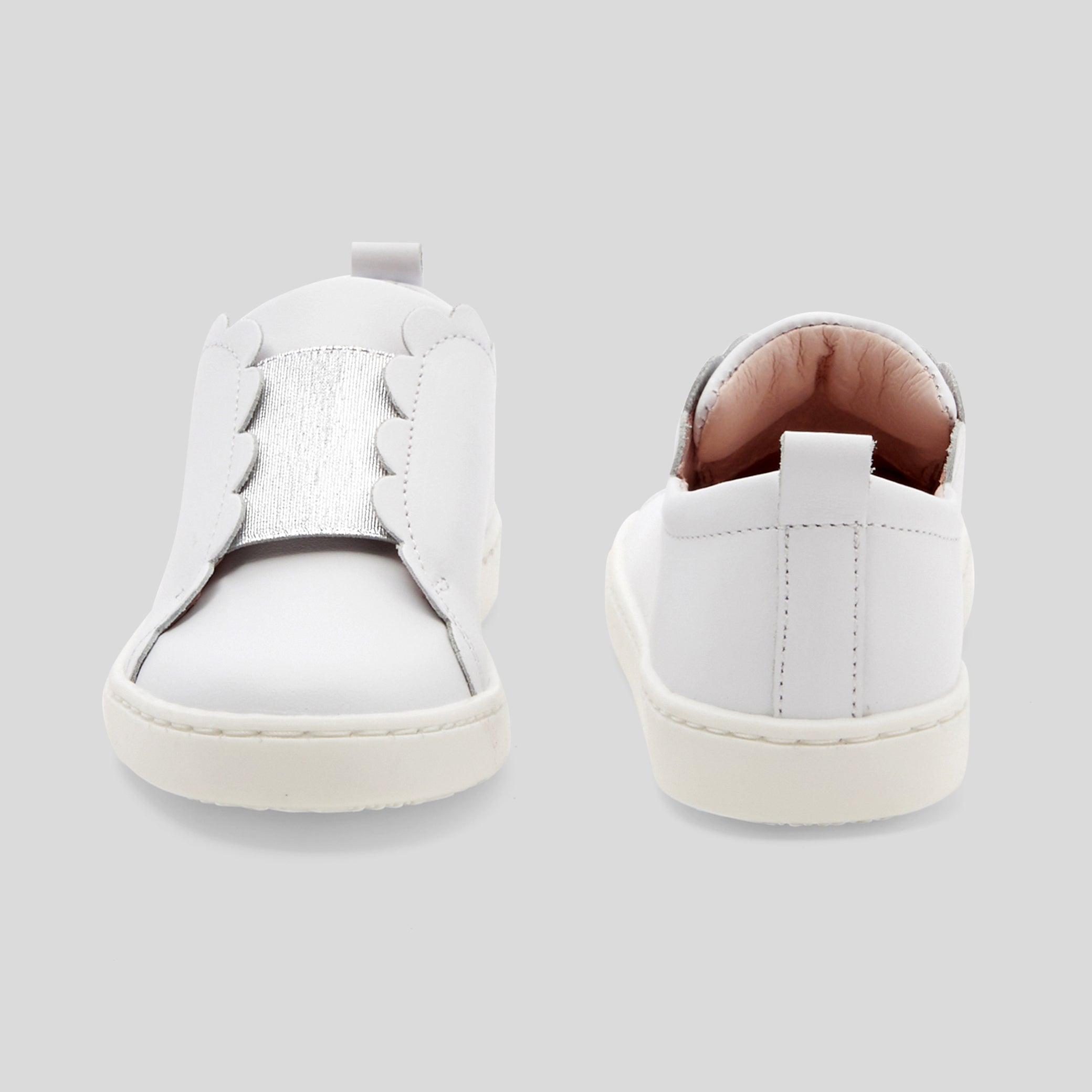 Easy to wear girl sneakers