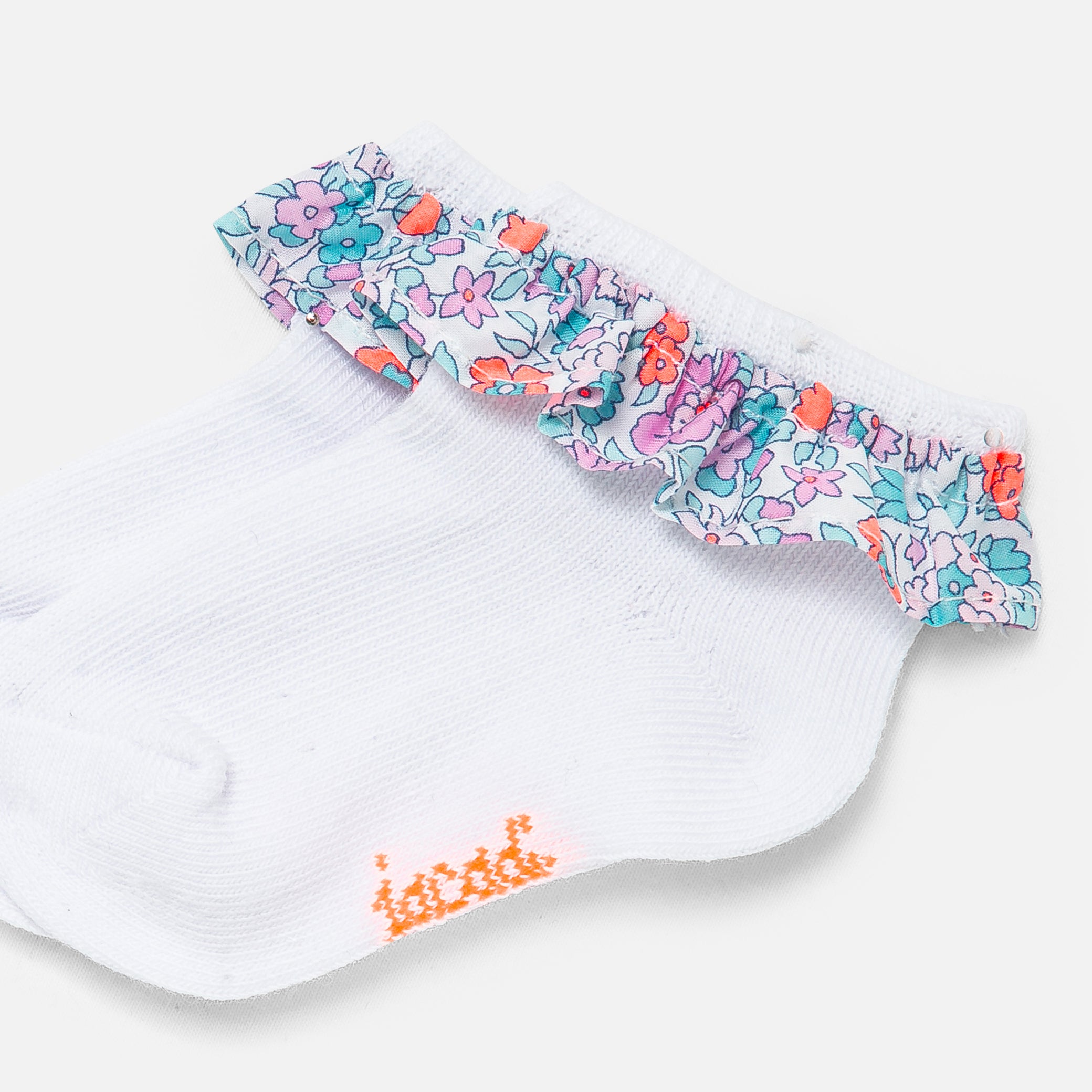 Baby-girl-ruffled-socks