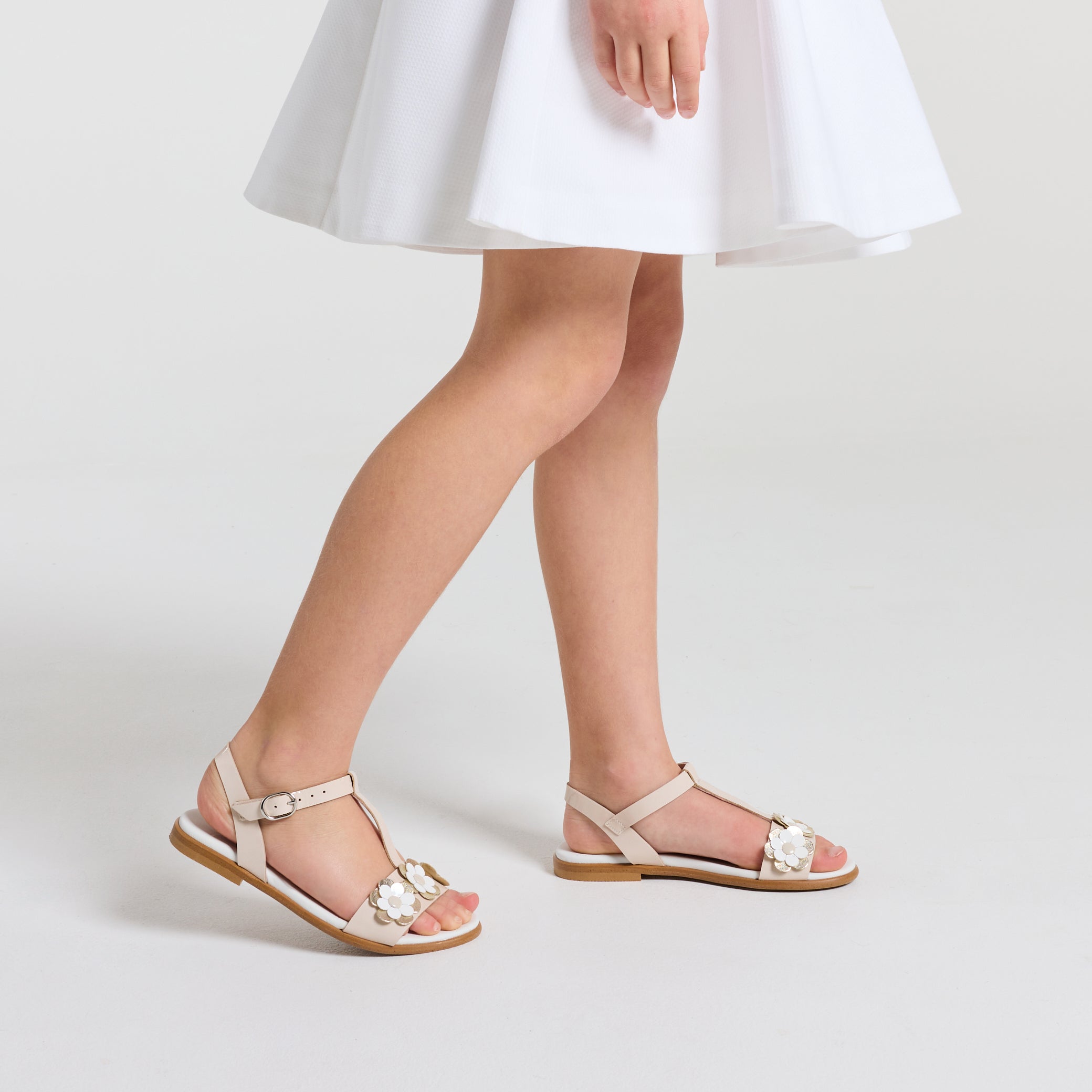 Girl patent leather sandals